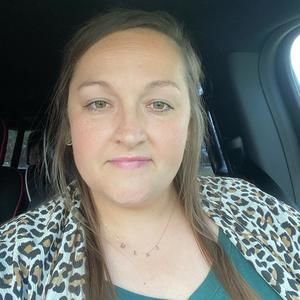 Meet your Posher, Leanne